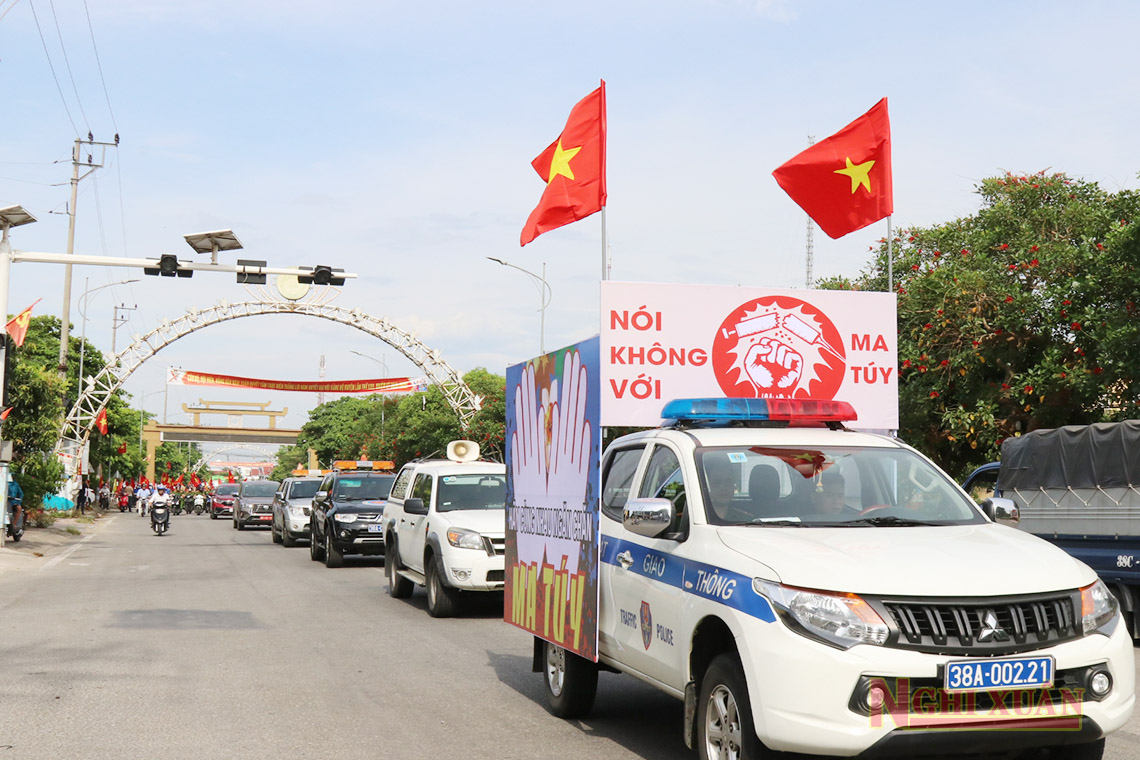Hơn 400 người ở Nghi Xuân tham gia tuyên truyền phòng, chống ma túy